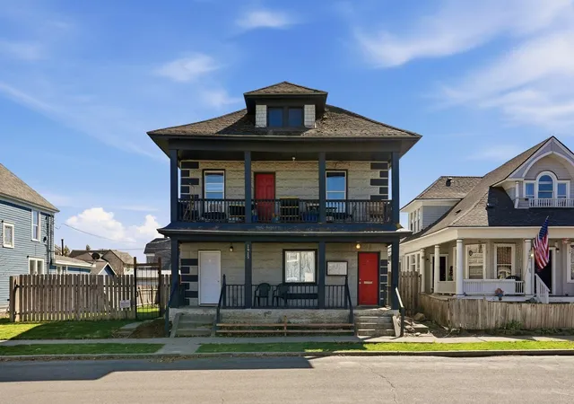 2nd image of 1913 W Mallon Ave, Spokane, WA 99201 | MLS# 202614429