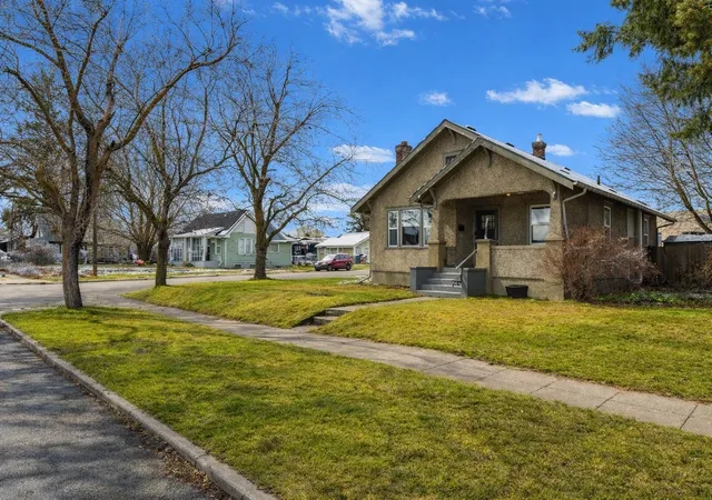 Homes for sale in Spokane, WA | 1042 W Providence Ave, Spokane, WA 99205 | MLS# 202614472