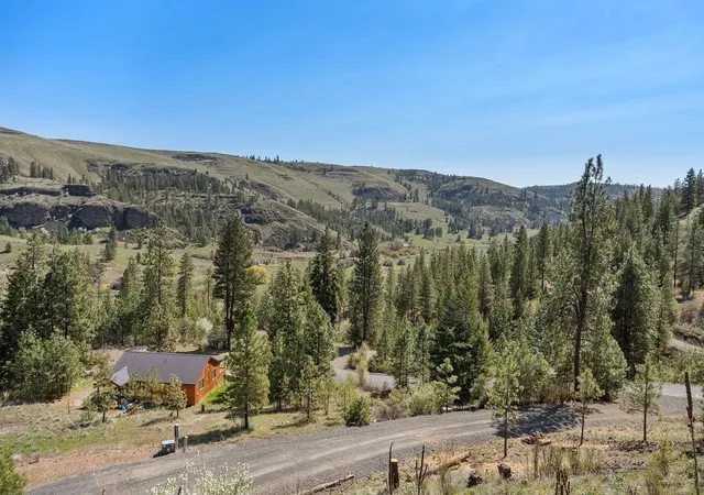 Homes for sale in Davenport, WA | 31640 Ringneck Ln E, Davenport, WA 99122 | MLS# 202614531