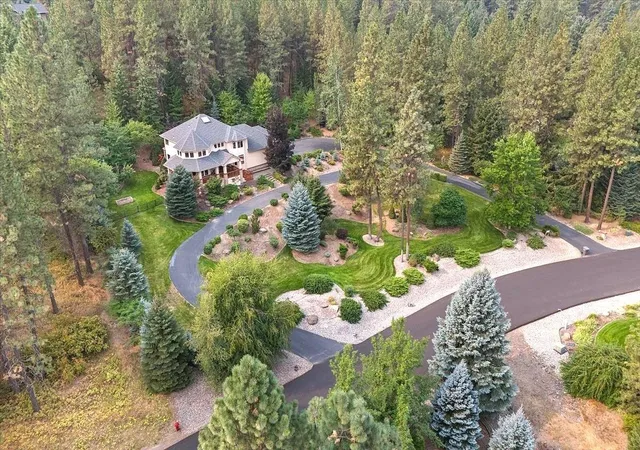 Photo 3 of Mansion for sale at 12910 S Fairway Ridge Ln, Spokane, WA 99224 | MLS# 202614555 | Listing updated on 2026-09-01