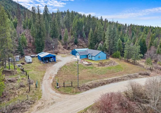 Homes for sale in Kettle Falls, WA | 1527 Pingston Creek Rd, Kettle Falls, WA 99141 | MLS# 202614625
