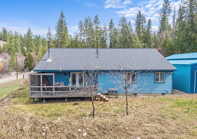 Photo 4 of Single family home for sale at 1527 Pingston Crk Rd, Kettle Falls, WA 99141 | MLS# 202614625 | Listing updated on 2026-06-12