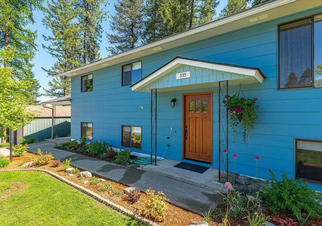 1st image of 535 W Ash St, Newport, WA 99156 | MLS# 202614630