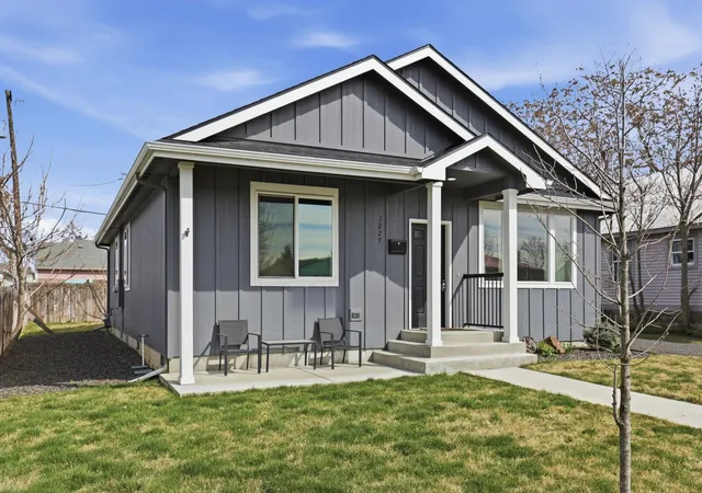 3rd image of 1227 E Walton Ave, Spokane, WA 99207 | MLS# 202614705