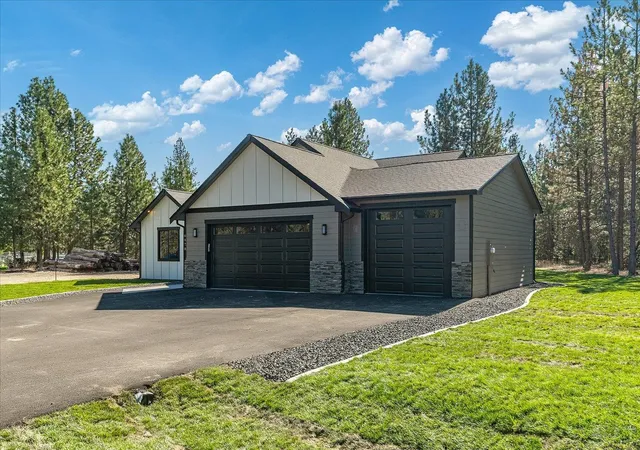 Homes for sale in Nine Mile Falls, WA | 6478 Sheneen Ct, Nine Mile Falls, WA 99026 | MLS# 202614709