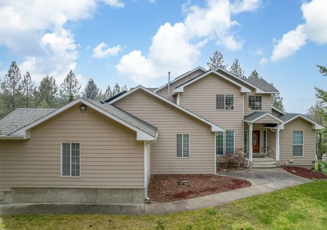 1st image of 4810 S Stark Ln, Spokane, WA 99206 | MLS# 202614731