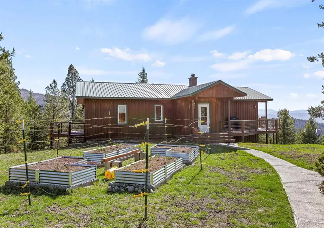 Homes for sale in Kettle Falls, WA | 1295 Mingo Mountain Rd, Kettle Falls, WA 99141 | MLS# 202614797