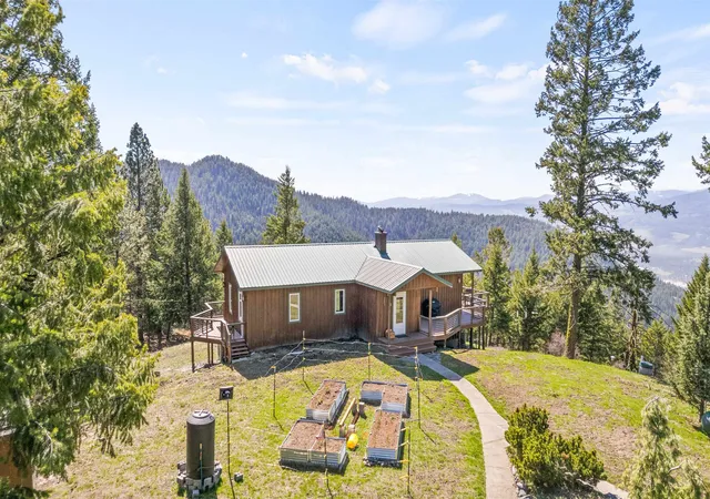 Homes for sale in Kettle Falls, WA | 1295 Mingo Mountain Rd, Kettle Falls, WA 99141 | MLS# 202614797