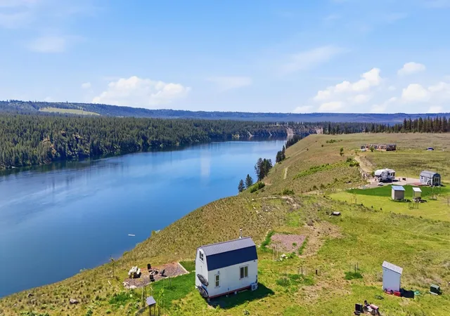 2nd image of 7295 B Hwy 291 Hwy, Tumtum, WA 99034 | MLS# 202614821