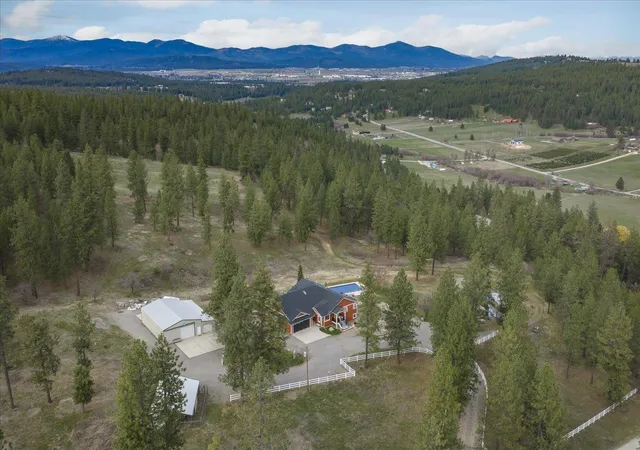 4th image of 710 S Idaho Rd, Liberty Lake, WA 99019 | MLS# 202614958