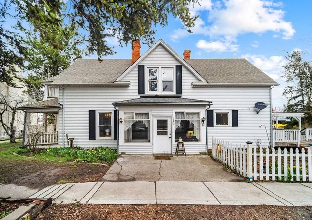 Homes for sale in Fairfield, WA | 203 E Brewster St, Fairfield, WA 99012 | MLS# 202614972