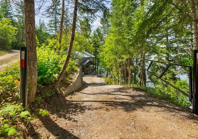 Homes for sale in Loon Lake, WA | 3979 Bayside Wy, Loon Lake, WA 99148 | MLS# 202615244