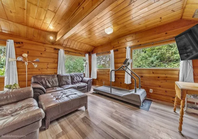 Photo 4 of Single family home for sale at 11711 N Honeymoon Bay Rd, Newman Lake, WA 99025 | MLS# 202615301 | Listing updated on 2026-07-30