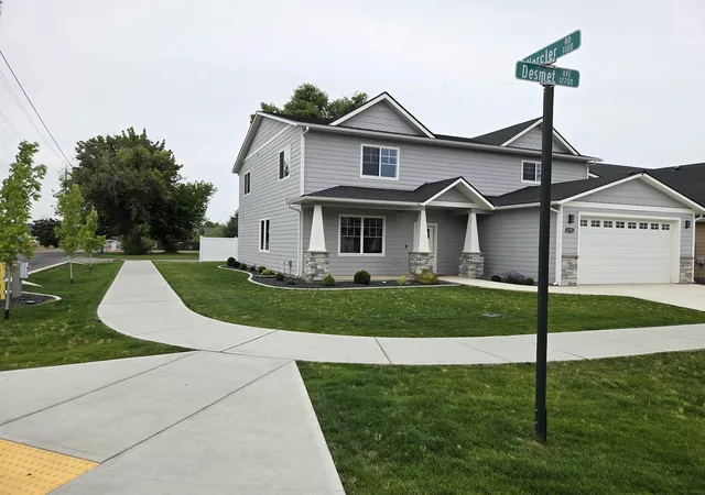 2nd image of 12703 E Desmet Ave, Spokane Valley, WA 99216 | MLS# 202615306
