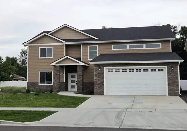 1st image of 12708 E Desmet Ave, Spokane Valley, WA 99216 | MLS# 202615310