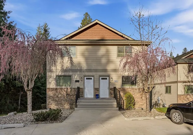 2nd image of 915 W Pirate Ln, Spokane, WA 99218 | MLS# 202615355