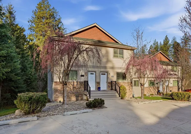 3rd image of 915 W Pirate Ln, Spokane, WA 99218 | MLS# 202615355