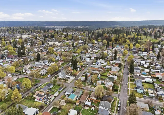 Homes for sale in Spokane, WA | 3110 N Jefferson St, Spokane, WA 99205 | MLS# 202615421