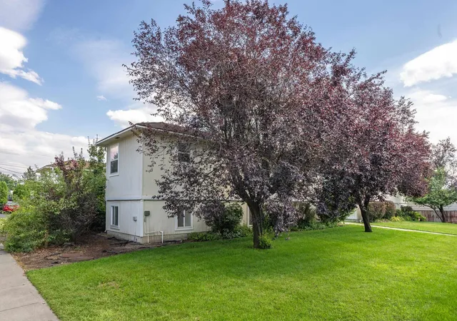 Photo 3 of Multi family home for sale at 3222-3224 N Madison St, Spokane, WA 99205 | MLS# 202615565 | Listing updated on 2026-09-01