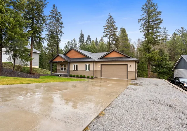 Homes for sale in Newport, WA | 826 Thomas Ln, Newport, WA 99156 | MLS# 202615594