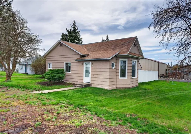 Homes for sale in Davenport, WA | 707 Lincoln St, Davenport, WA 99122 | MLS# 202615632