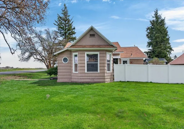 Homes for sale in Davenport, WA | 707 Lincoln St, Davenport, WA 99122 | MLS# 202615632