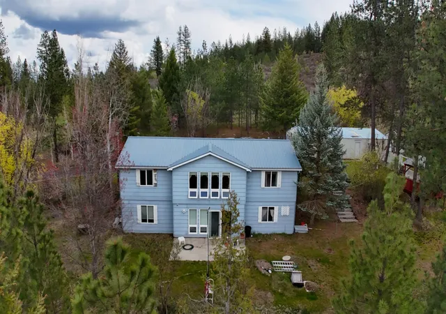 Homes for sale in Nine Mile Falls, WA | 15307 W Autumn Rd, Nine Mile Falls, WA 99026 | MLS# 202615641