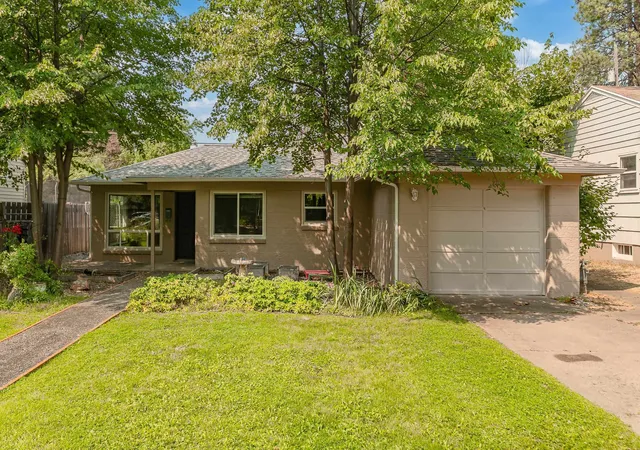 1st image of 1307 E Thurston Ave, Spokane, WA 99203 | MLS# 202615663