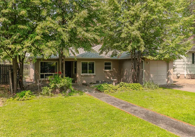 2nd image of 1307 E Thurston Ave, Spokane, WA 99203 | MLS# 202615663