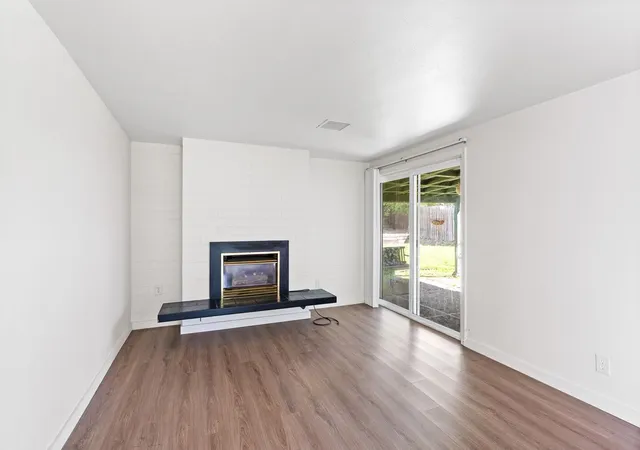 Photo 4 of Sale Pending at 1307 E Thurston Ave, Spokane, WA 99203 | MLS# 202615663 | Listing updated on 2026-09-22