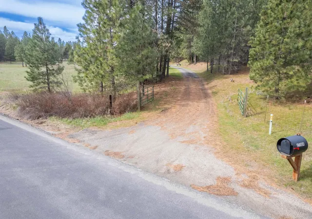 Homes for sale in Chattaroy, WA | 27509 N Perry Rd, Chattaroy, WA 99003 | MLS# 202615668