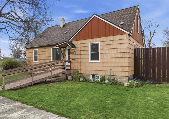 Homes for sale in Davenport, WA | 1020 Maxwell St, Davenport, WA 99122 | MLS# 202615713