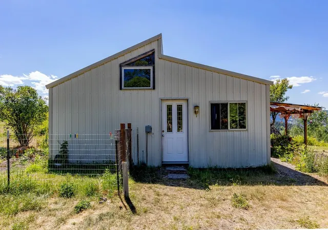 Homes for sale in Curlew, WA | 253 White Mountain Rd, Curlew, WA 99118 | MLS# 202615722