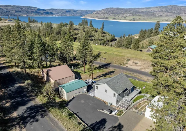Homes for sale in Seven Bays, WA | 304 Airport Way, Seven Bays, WA 99122 | MLS# 202615750