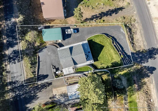 Homes for sale in Seven Bays, WA | 304 Airport Way, Seven Bays, WA 99122 | MLS# 202615750