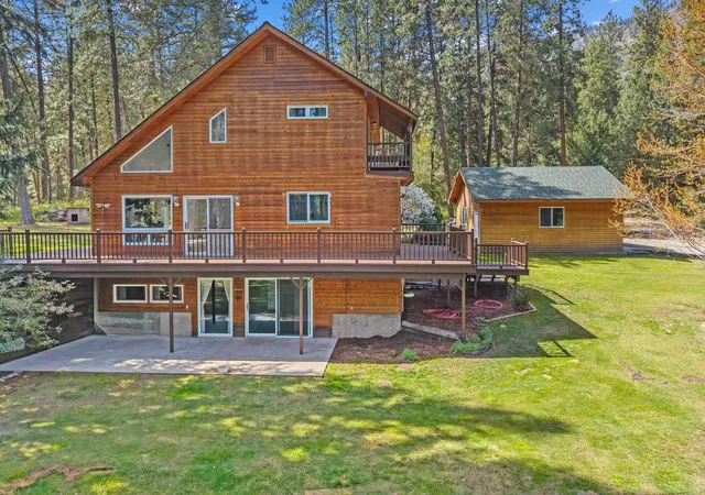 Photo 3 of Single family home for sale at 61 Columbia Dr, Kettle Falls, WA 99141 | MLS# 202615754 | Listing updated on 2026-09-23