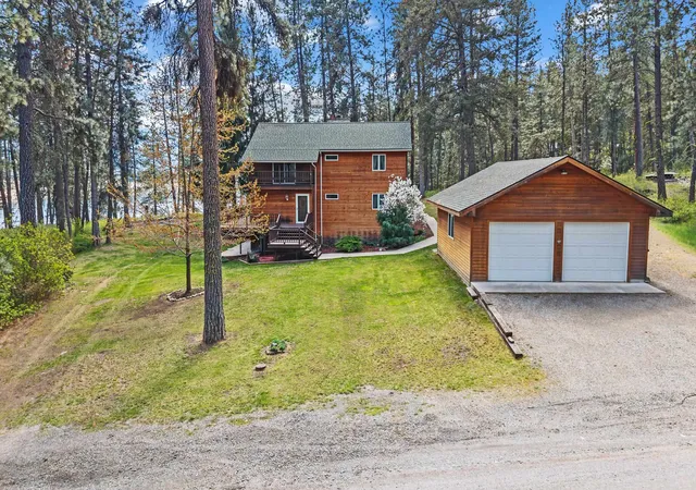 Photo 4 of Single family home for sale at 61 Columbia Dr, Kettle Falls, WA 99141 | MLS# 202615754 | Listing updated on 2026-09-23