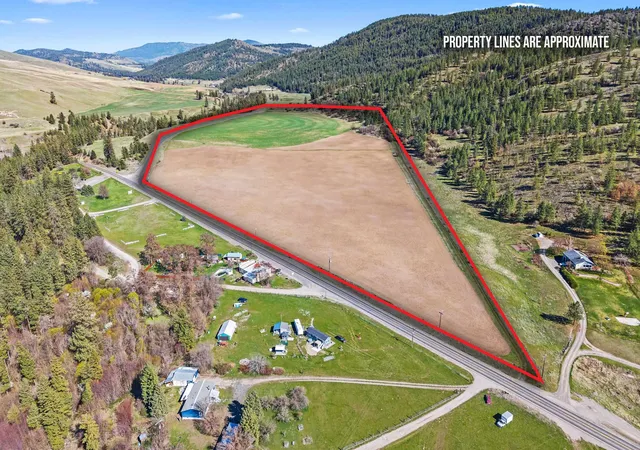 Homes for sale in Hunters, WA | 37xx Cedonia  Addy Rd, Hunters, WA 99137 | MLS# 202615757