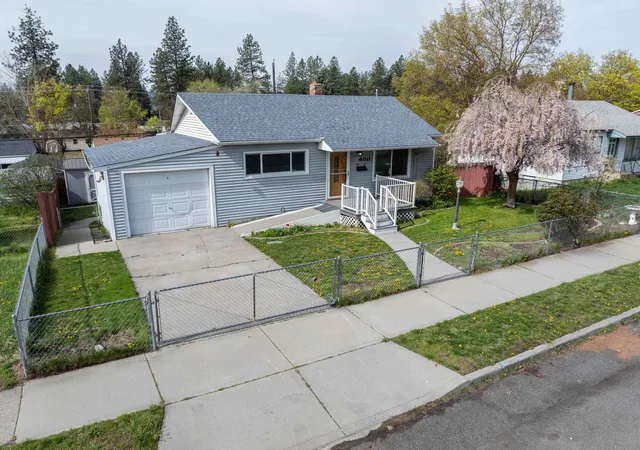 Homes for sale in Spokane, WA | 6011 N Forest Blvd, Spokane, WA 99205 | MLS# 202615764