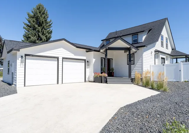 1st image of 1922 N Donwood Ln, Greenacres, WA 99016 | MLS# 202615785