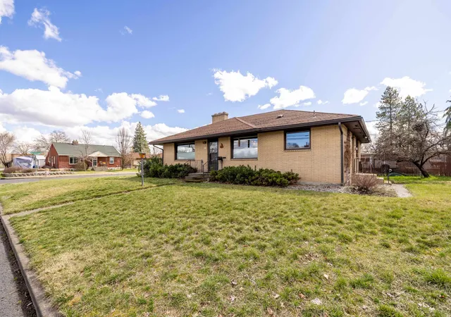 Homes for sale in Spokane, WA | 337 W Wabash Ave, Spokane, WA 99205 | MLS# 202615793