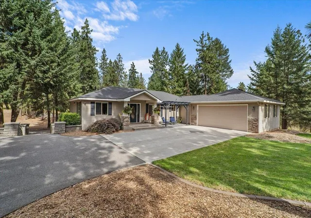 Photo 1 of Single family home for sale at 6910 N Harvard Rd, Newman Lake, WA 99025 | MLS# 202615813 | Listing updated on 2026-04-28