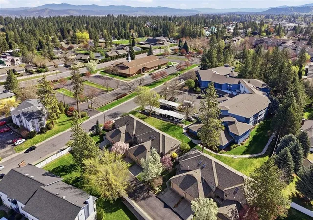 49th image of 3001 S Winthrop Ln, Spokane, WA 99203 | MLS# 202615817