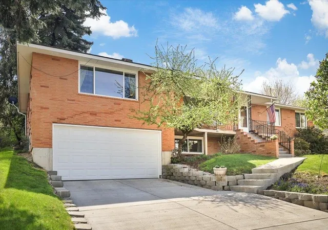 Photo 2 of Single family home for sale at 1523 W Ardmore Dr, Spokane, WA 99218 | MLS# 202615857 | Listing updated on 2026-07-28