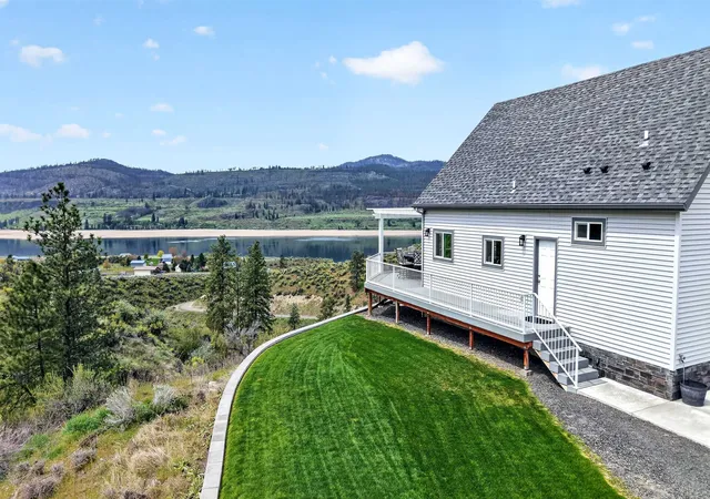 Homes for sale in Deer Meadows, WA | 42325 N Doe Rd, Deer Meadows, WA 99122 | MLS# 202615874