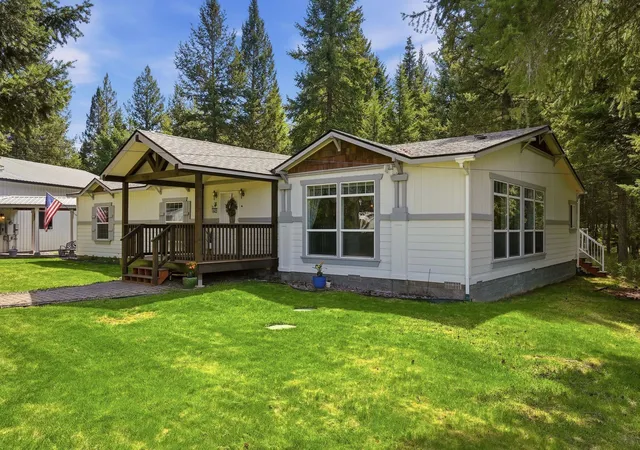 Homes for sale in Chattaroy, WA | 10420 E Dunn Rd, Chattaroy, WA 99003 | MLS# 202615936
