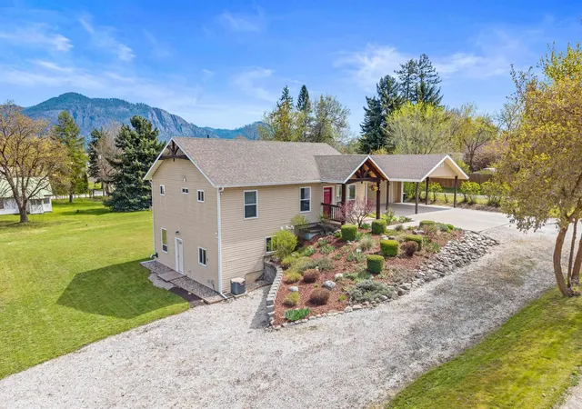 1st image of 800 N Victoria St, Chewelah, WA 99109 | MLS# 202616000