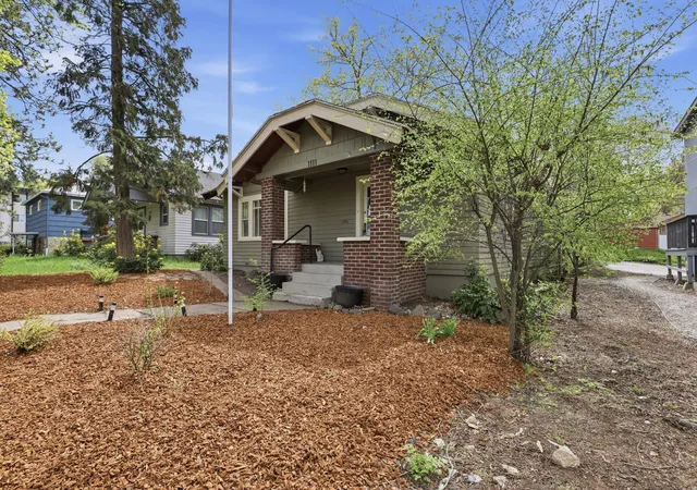 Homes for sale in Spokane, WA | 1111 W 11Th Ave, Spokane, WA 99204 | MLS# 202616012