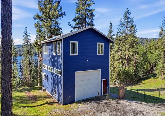 Photo 1 of Single family home for sale at 13118 Ne Newman Lake Rd, Newman Lake, WA 99025 | MLS# 202616024 | Listing updated on 2026-08-22