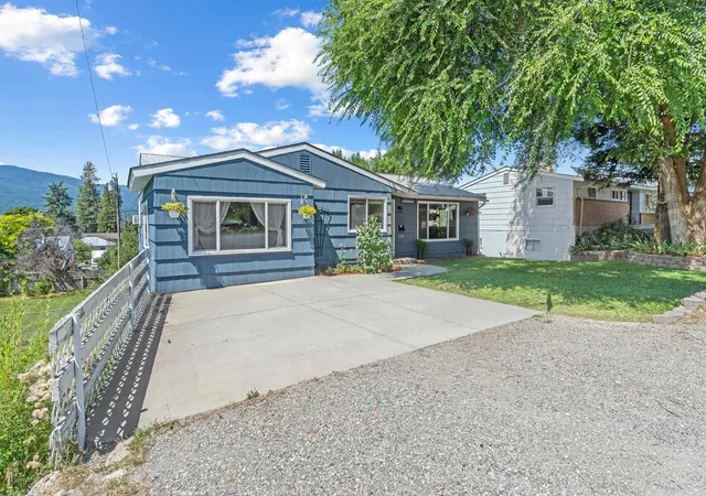 Photo 3 of Single family home for sale at 124 Crestview Dr, Colville, WA 99114 | MLS# 202616069 | Listing updated on 2026-09-21